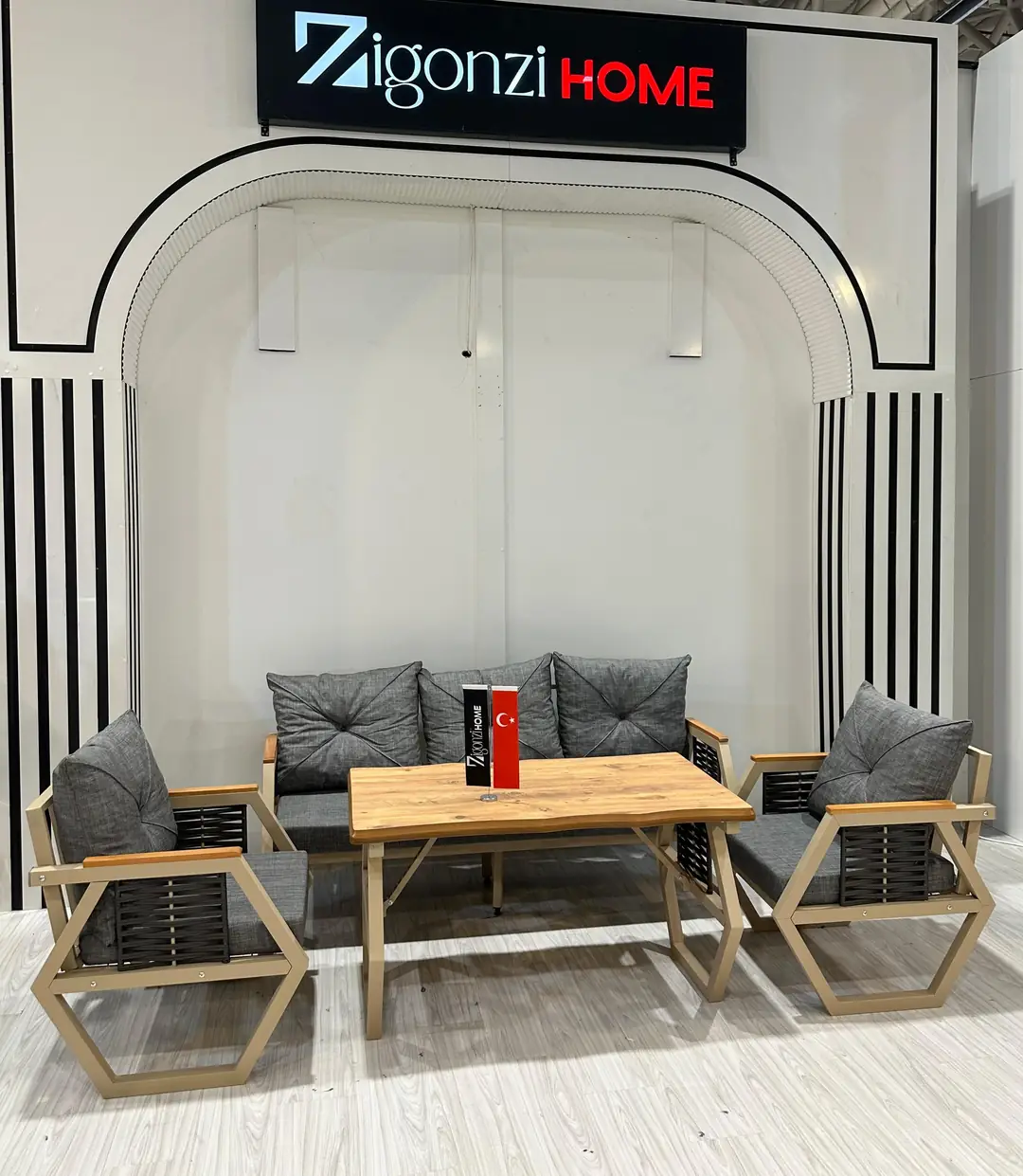 DÜNYA BALKON TAKIMI 3+1+1+MASA